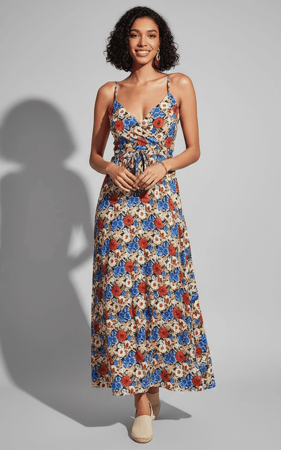 Weißes besticktes Blumen Maxikleid mit V-Ausschnitt für Strandhochzeiten und formelle Resort-Bekleidung